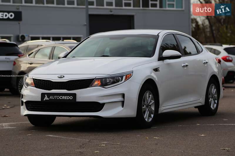 Седан Kia Optima 2017 в Киеве