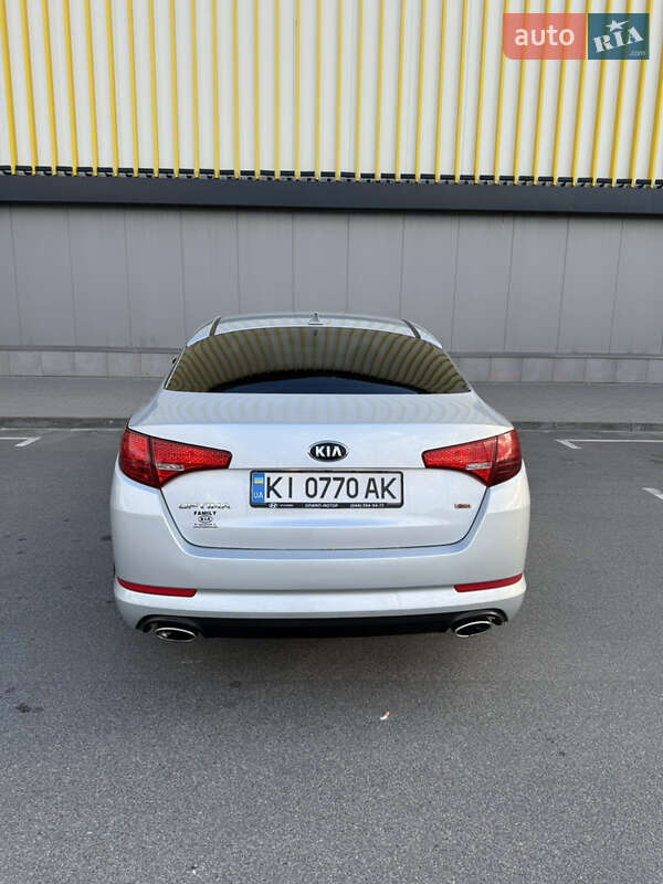 Седан Kia Optima 2012 в Киеве