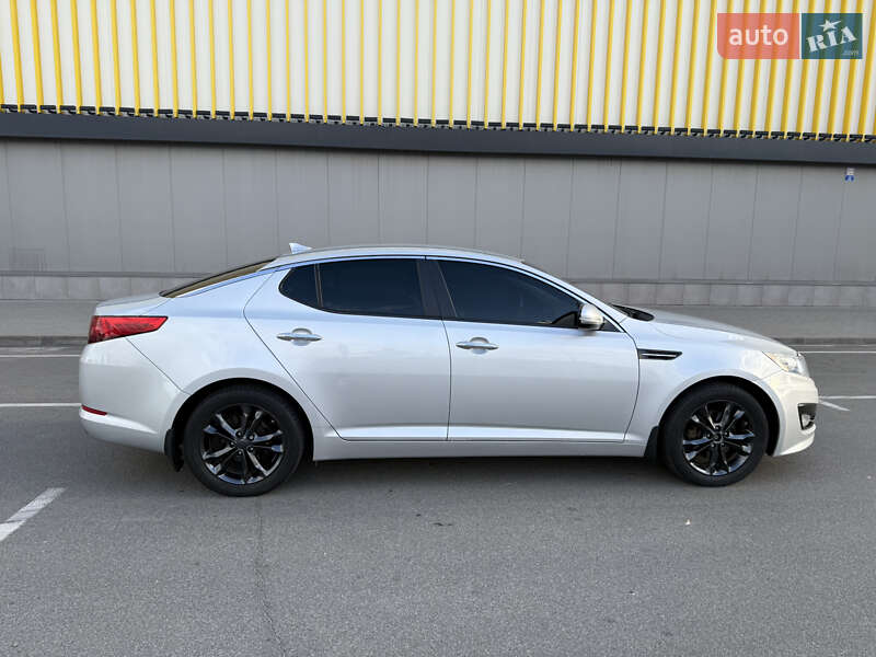 Седан Kia Optima 2012 в Киеве