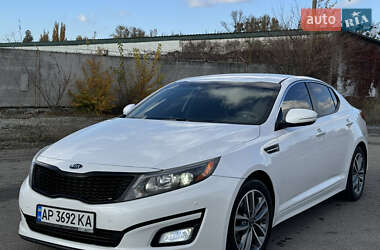 Седан Kia Optima 2015 в Новомосковске