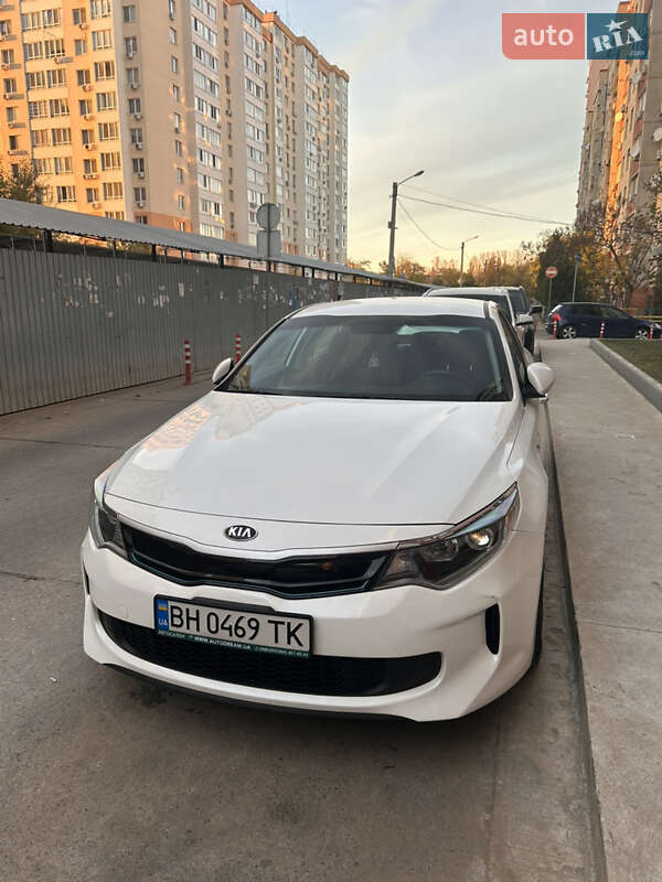 Седан Kia Optima 2017 в Одессе