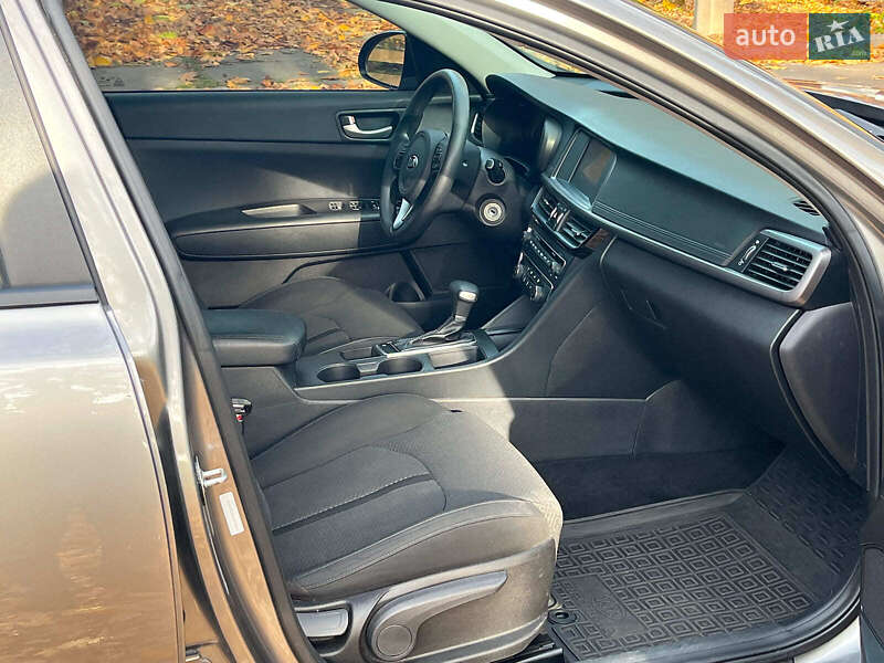 Седан Kia Optima 2017 в Киеве фото 16 Седан Kia Optima 2017 в Киеве