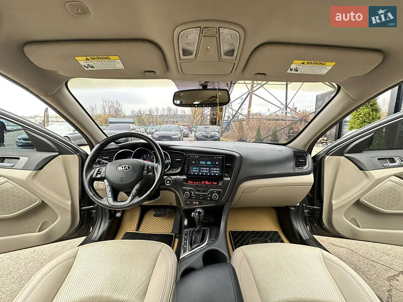 Седан Kia Optima 2012 в Харькове