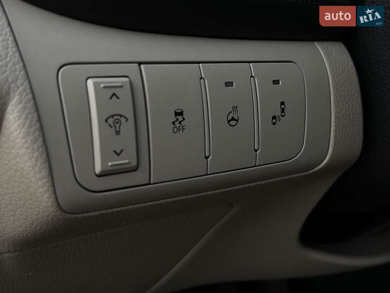 Седан Kia Optima 2013 в Николаеве