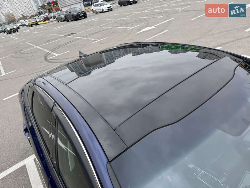 Седан Kia Optima 2017 в Киеве