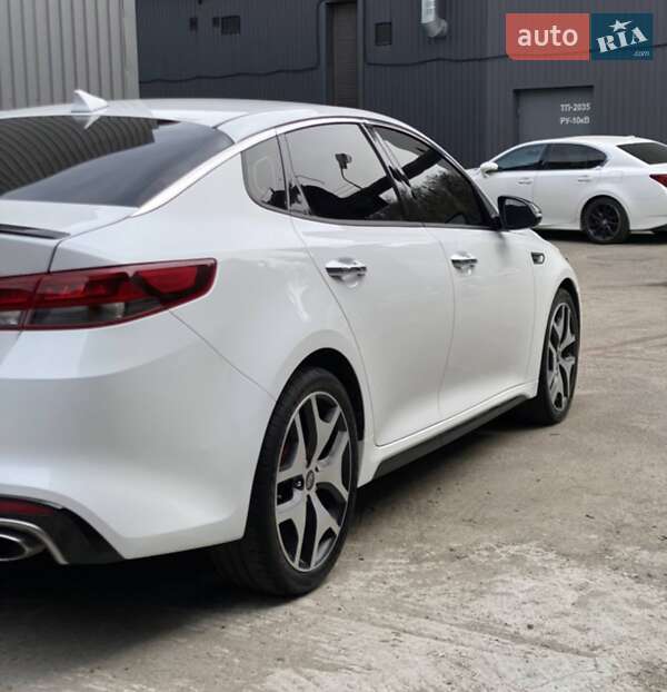 Седан Kia Optima 2016 в Киеве фото 4 Седан Kia Optima 2016 в Киеве