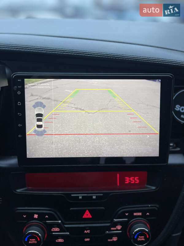 Седан Kia Optima 2011 в Киеве