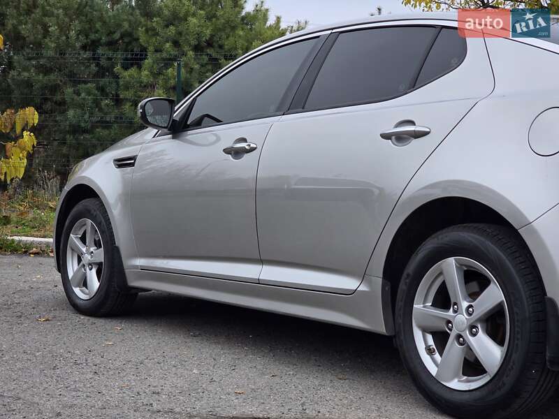 Седан Kia Optima 2014 в Хмельницком
