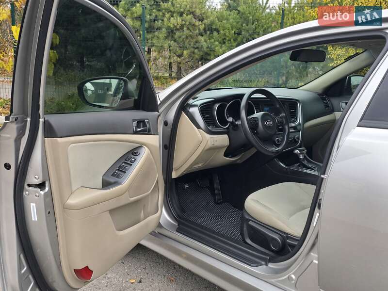 Седан Kia Optima 2014 в Хмельницком