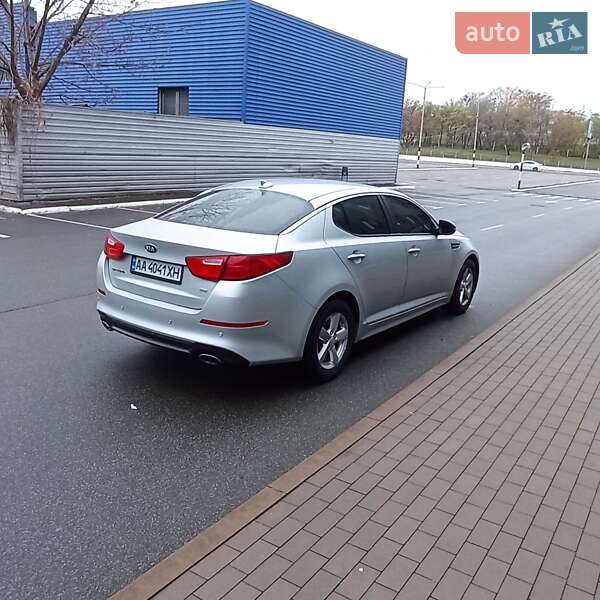 Седан Kia Optima 2015 в Киеве