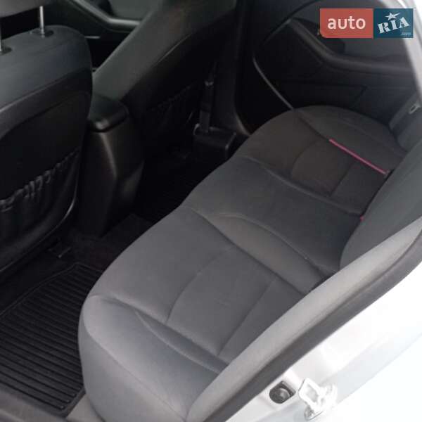 Седан Kia Optima 2015 в Киеве