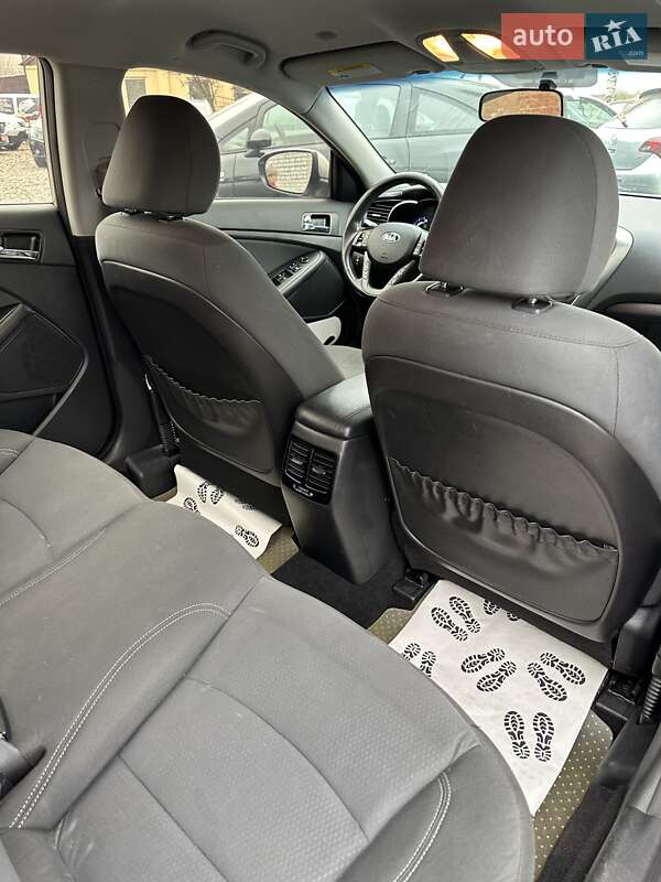Седан Kia Optima 2013 в Смілі