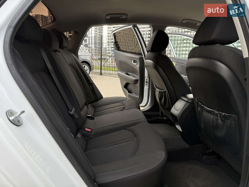 Седан Kia Optima 2016 в Киеве фото 17 Седан Kia Optima 2016 в Киеве