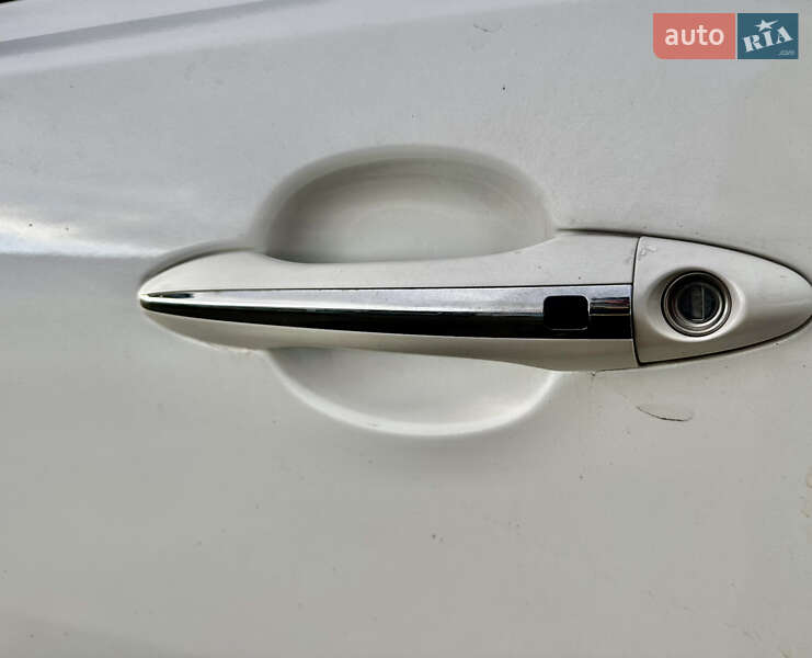 Седан Kia Optima 2011 в Полтаве