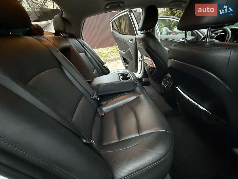 Седан Kia Optima 2014 в Одессе