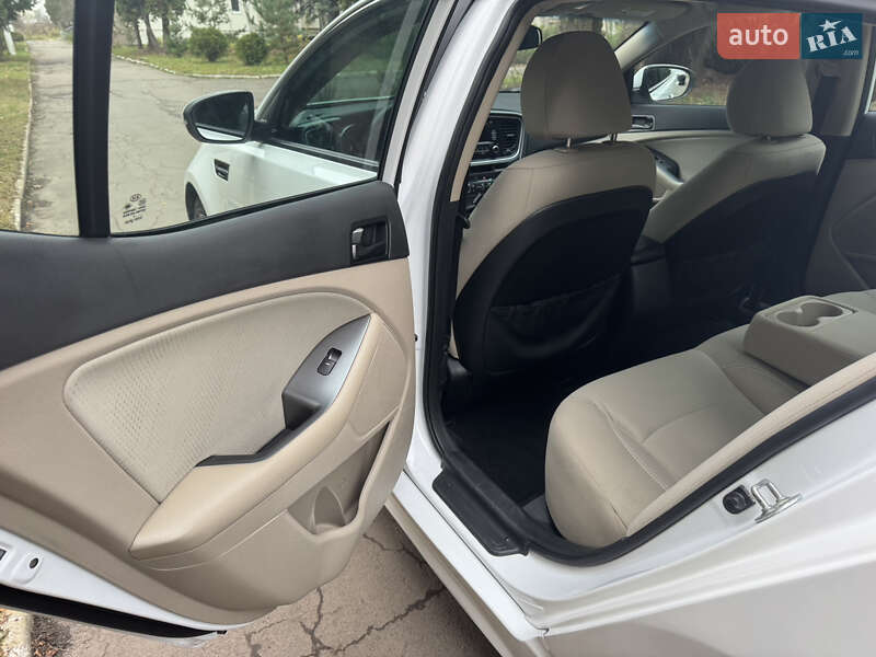 Седан Kia Optima 2015 в Ровно фото 21 Седан Kia Optima 2015 в Ровно