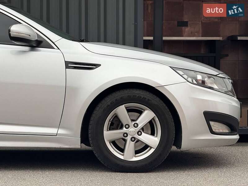 Седан Kia Optima 2015 в Киеве