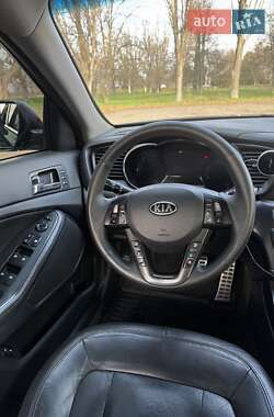 Седан Kia Optima 2012 в Кам'янському