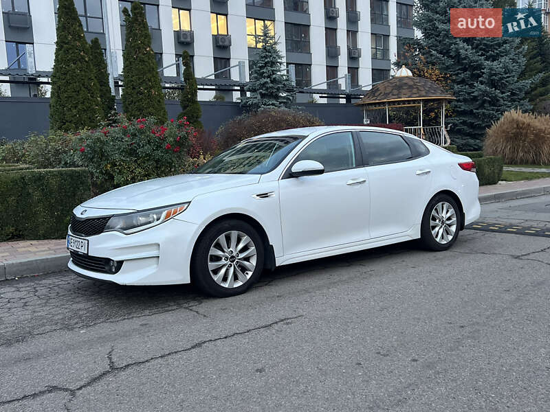 Седан Kia Optima 2017 в Дніпрі