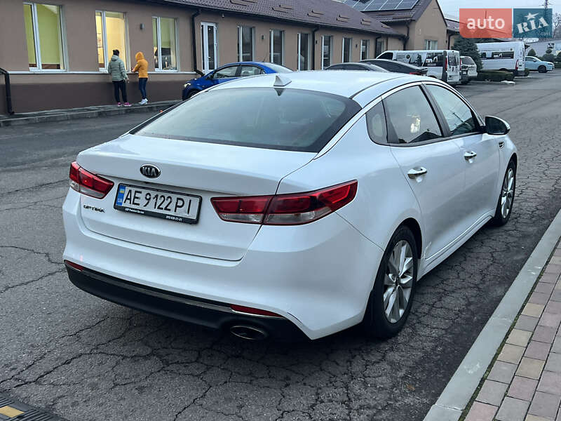 Седан Kia Optima 2017 в Дніпрі