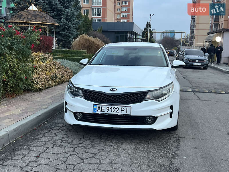 Седан Kia Optima 2017 в Дніпрі