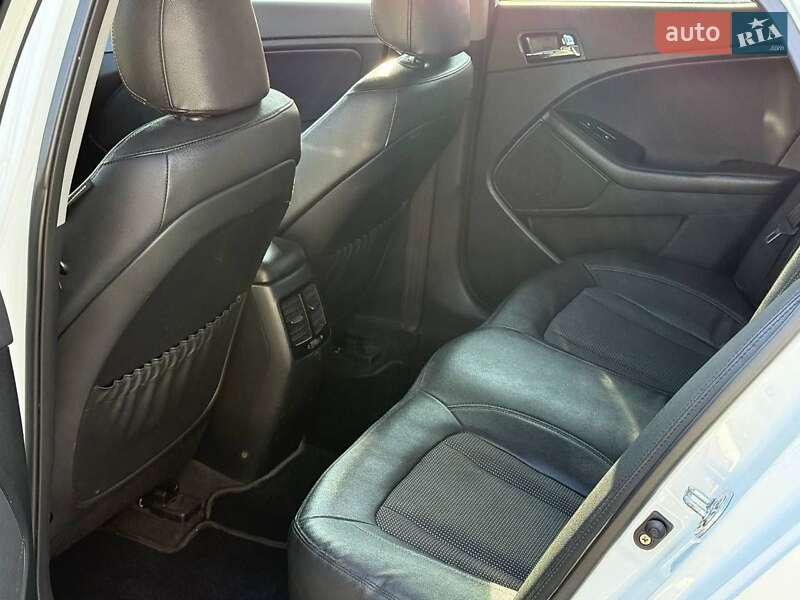 Седан Kia Optima 2012 в Одессе