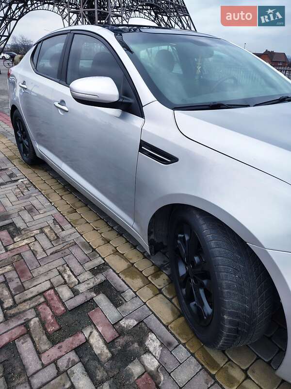 Седан Kia Optima 2011 в Харкові