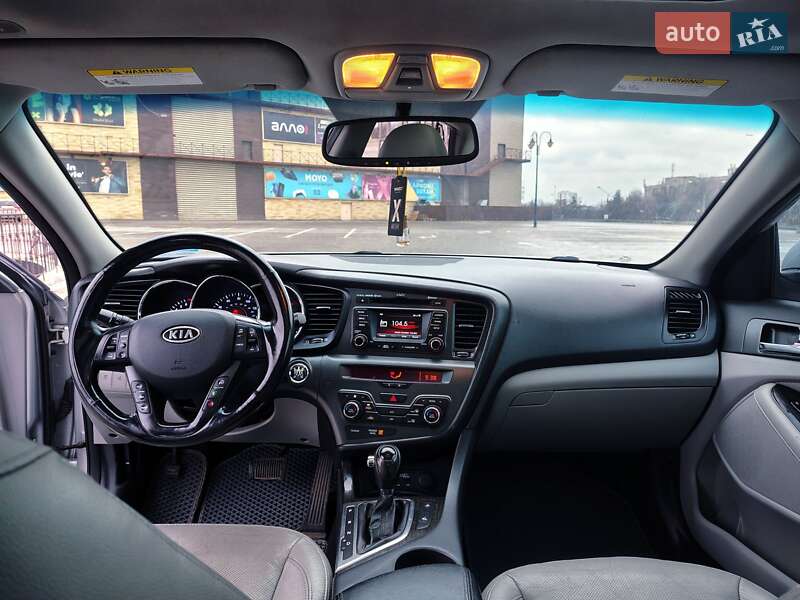 Седан Kia Optima 2011 в Харкові