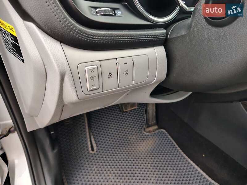 Седан Kia Optima 2011 в Харкові