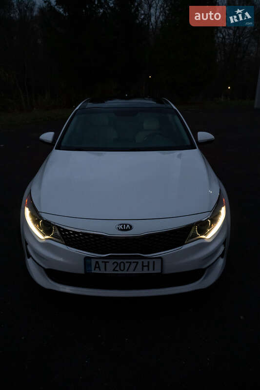 Седан Kia Optima 2016 в Бурштыне