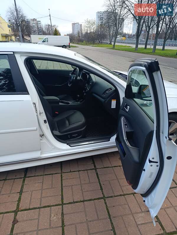 Седан Kia Optima 2014 в Киеве