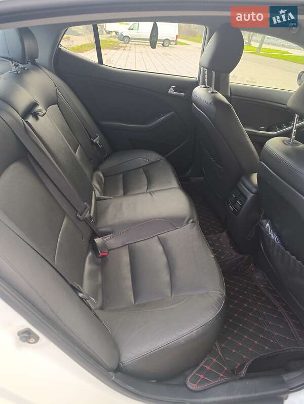 Седан Kia Optima 2014 в Киеве