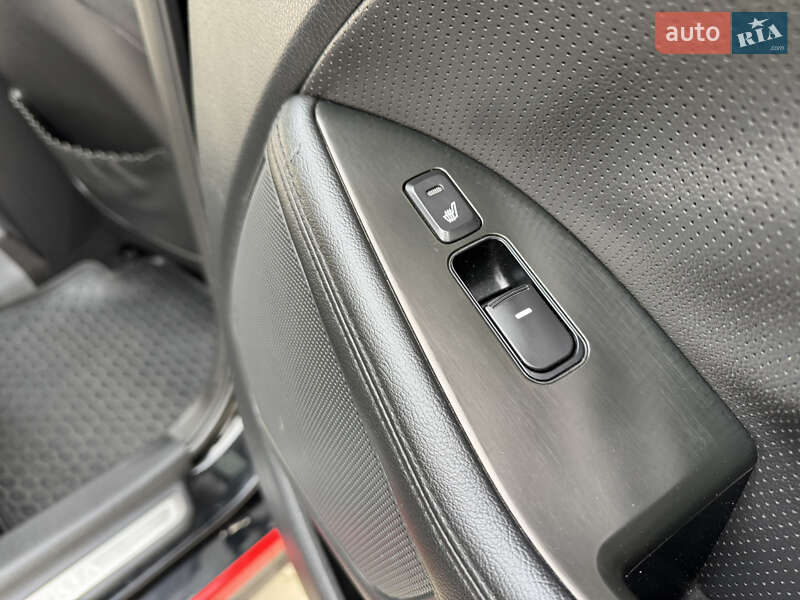 Седан Kia Optima 2013 в Одессе