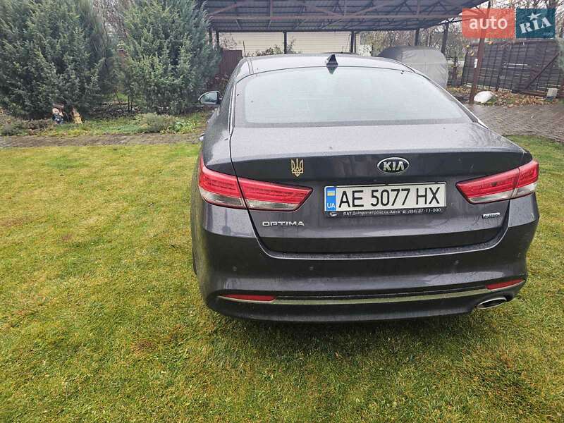 Седан Kia Optima 2016 в Новомосковську