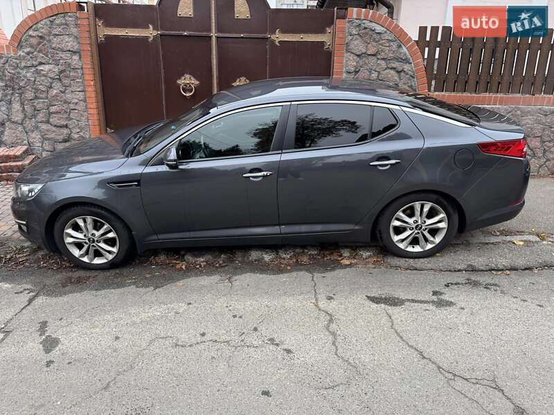 Седан Kia Optima 2012 в Києві
