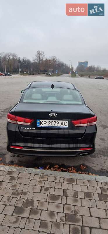 Седан Kia Optima 2017 в Ивано-Франковске