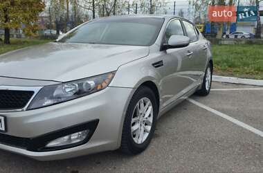 Седан Kia Optima 2012 в Житомире