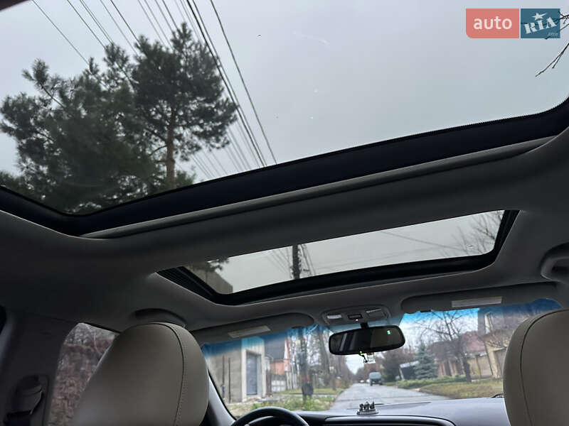 Седан Kia Optima 2014 в Киеве