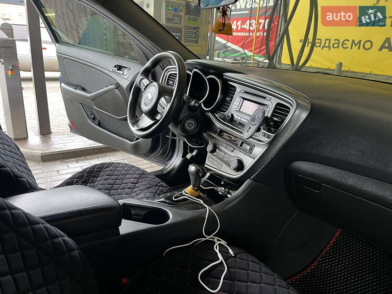 Седан Kia Optima 2014 в Александрие