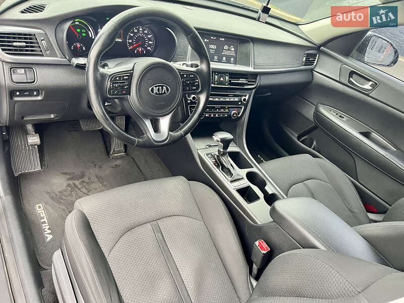 Седан Kia Optima 2016 в Києві