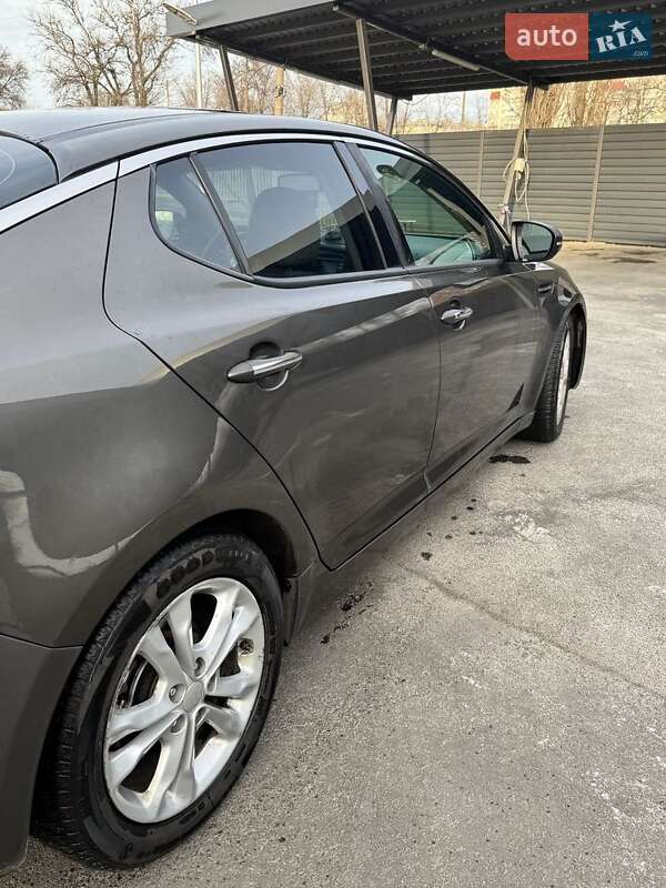 Седан Kia Optima 2012 в Кривому Розі