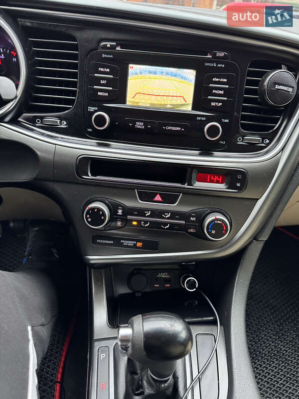 Седан Kia Optima 2014 в Чорноморську