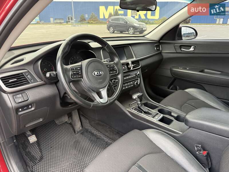 Седан Kia Optima 2017 в Днепре