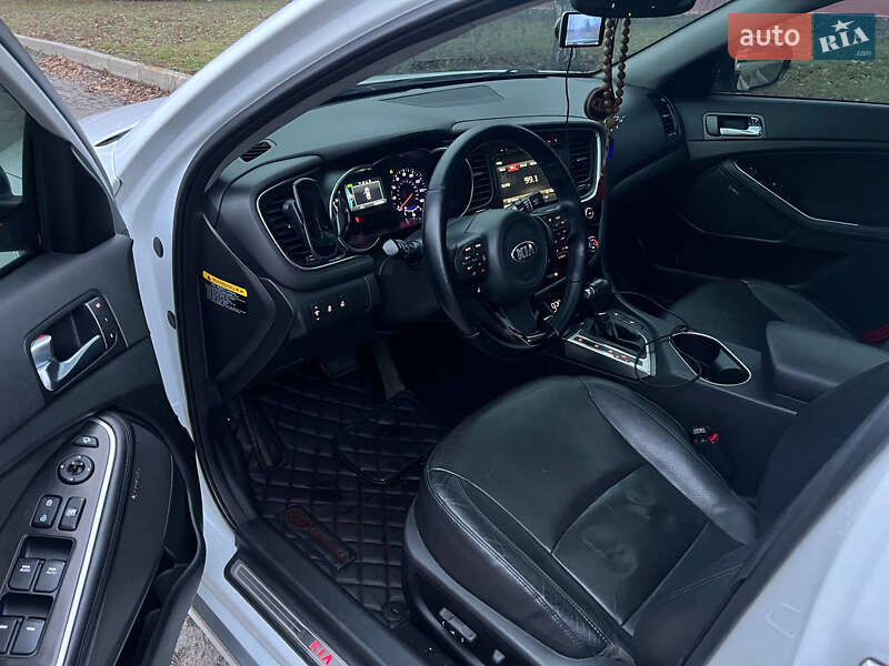 Седан Kia Optima 2014 в Полтаве