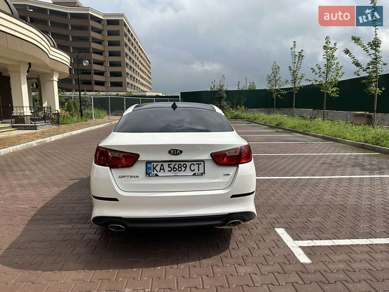 Седан Kia Optima 2013 в Киеве