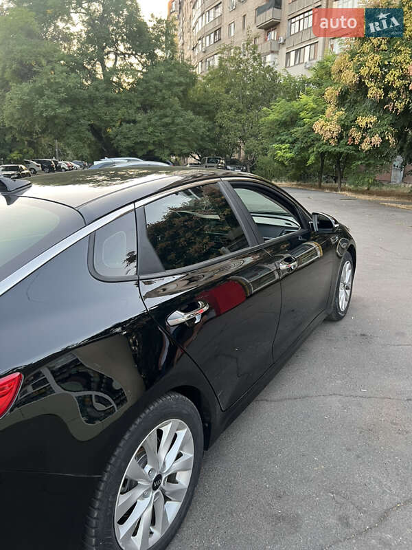 Седан Kia Optima 2016 в Одессе