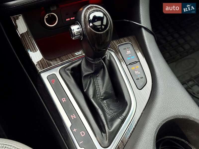 Седан Kia Optima 2012 в Харькове