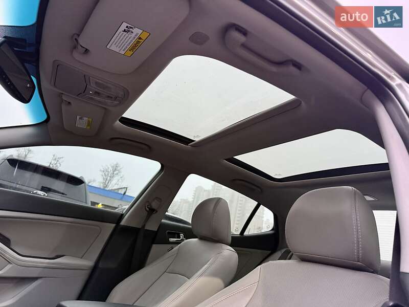 Седан Kia Optima 2012 в Харькове