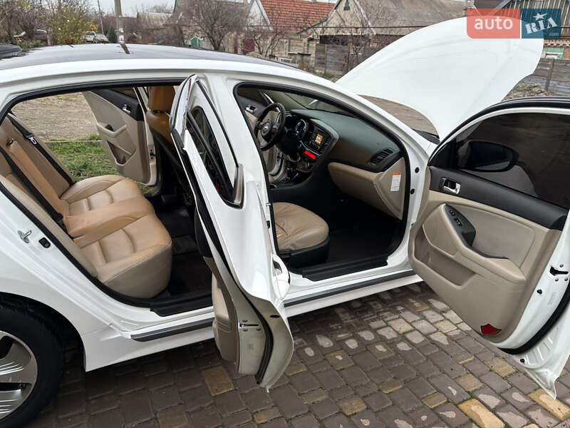Седан Kia Optima 2014 в Запорожье