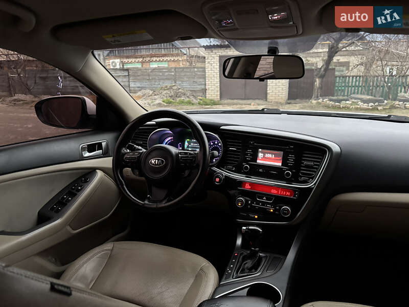 Седан Kia Optima 2014 в Запорожье